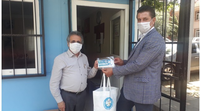 Turgutlulu muhtarlar maskeleri teslim aldı