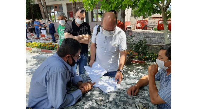 Halk şaibeli toplantıya izin vermedi