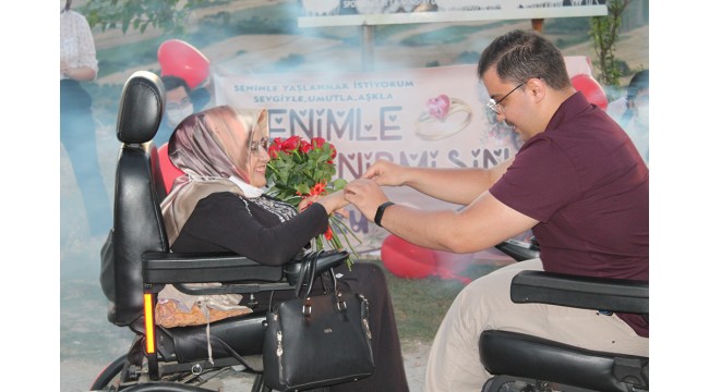 Engelli çiftin aşkı sınır tanımadı