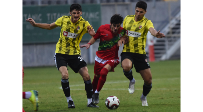 TURGUTLUSPOR 2.LİG'E YÜKSELDİ