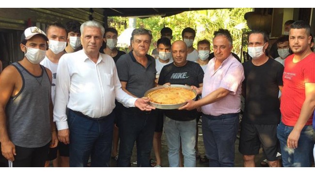 Turgutluspor'a 'Arnavut Böreği' 