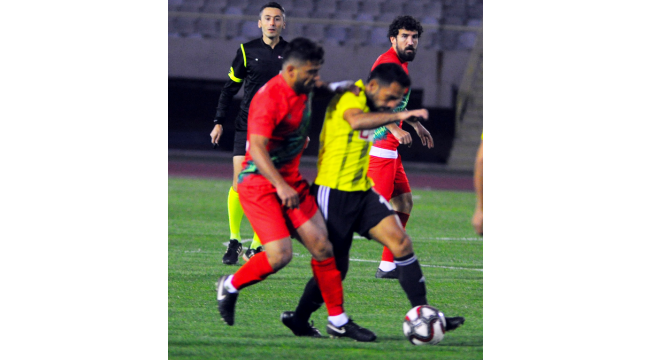 Turgutluspor - Karşıyaka: 0-0 (İlk yarı sonucu)