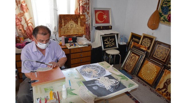 25 yılda yaptığı 240 ahşap eserini ihtiyaç sahibi çocuklar için sergileyecek