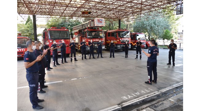Alev savaşçıları güne dualarla başlıyor