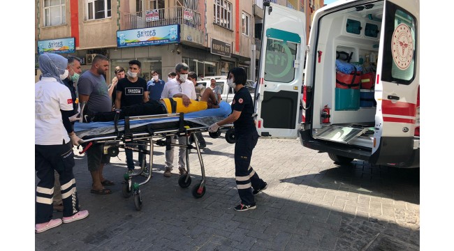Kamyonet ile motosiklet çarpıştı: 1 yaralı