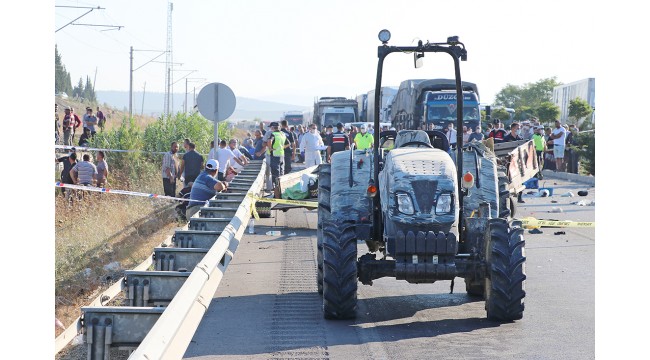 Ölümlü trafik kazasına karışan traktörü başka traktörle değiştirdiği belirlenen 2 kişi tutuklandı
