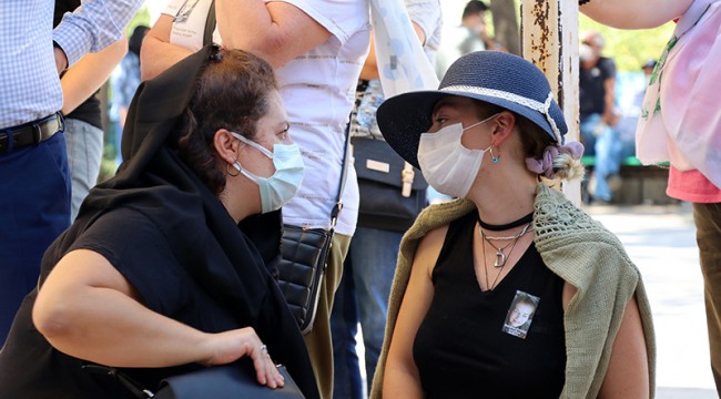 Oyuncu Demet Evgar'ın acı günü