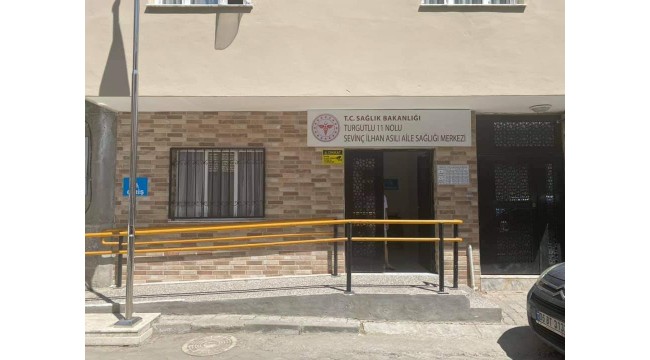 Sağlık müdürleri hasta kabulüne başlayan aile sağlığı merkezini ziyaret etti