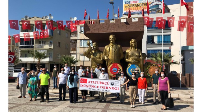 Turgutlu ADD 30 Ağustos Zafer Bayramı'nı kutladı