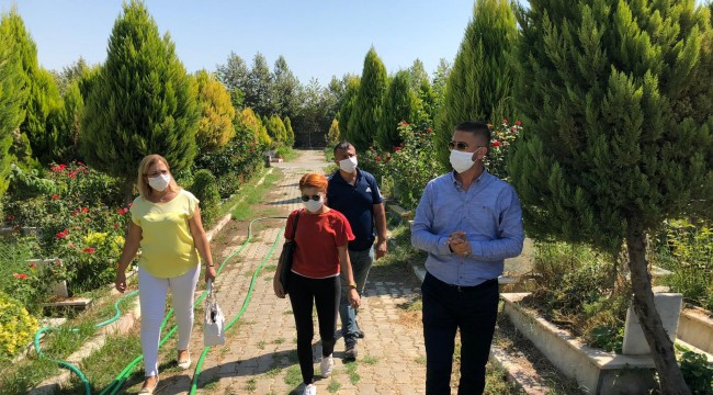 Büyükşehir Turgutlu mezarlığında inceleme yaptı