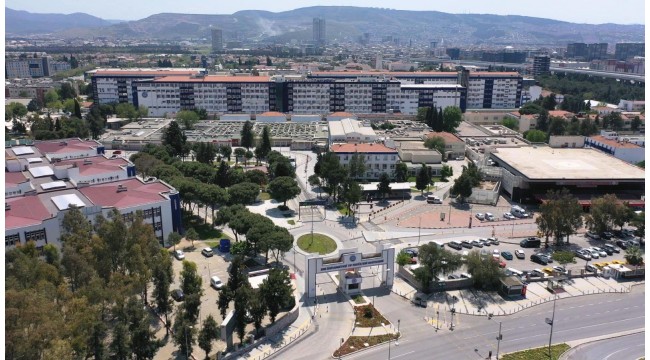 Ege Üniversitesi'nde ameliyatlara kovid-19 engeli