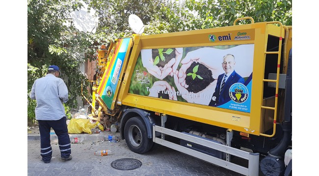 Evin bahçesinden 9 kamyon çöp çıktı