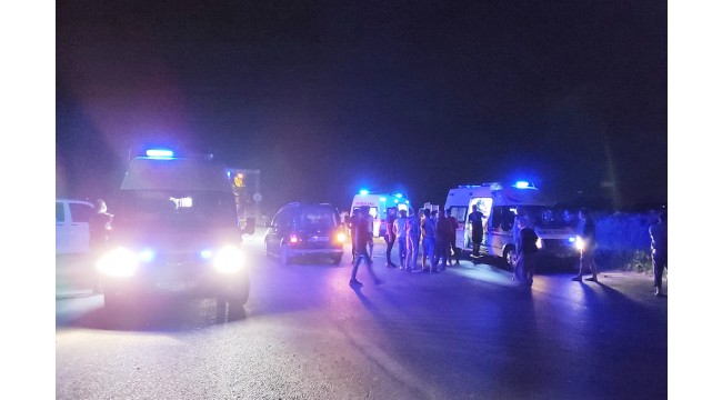 Manisa'da iki otomobil çarpıştı: 7 yaralı
