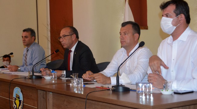 Belediye Meclisi'nden Fransa'ya ortak tepki  