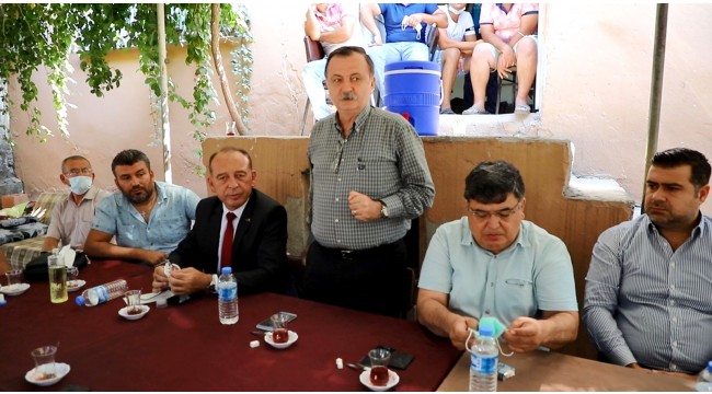 Turgutlu’da şaraplık üzüm üreticileri TARİŞ’e öfkeli