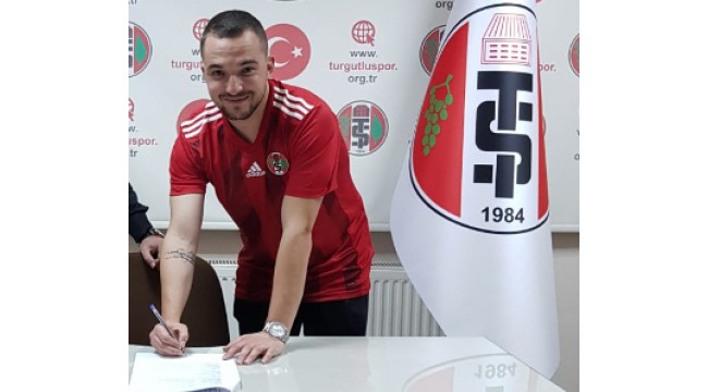 Turgutluspor'a gurbetçi sağ bek