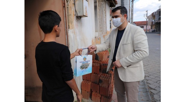 Başkan Yardımcısı Fırat Honaz Öğrencileri Tabletlerle Buluşturdu