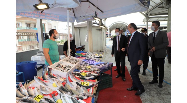 Turgutlu protokolünden Perşembe Pazarı’nda kovid-19 denetimi