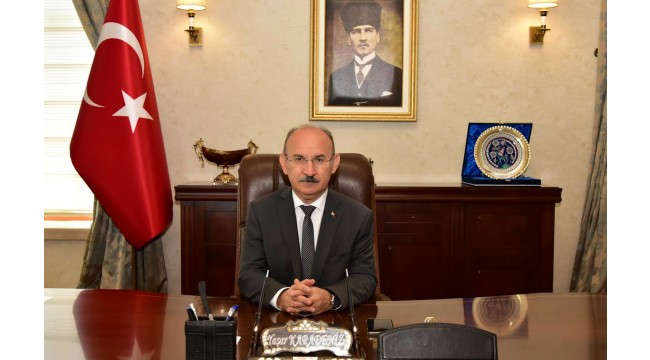 Vali Karadeniz: ‘Zorunlu haller dışında evlerinizden dışarı çıkmayınız’