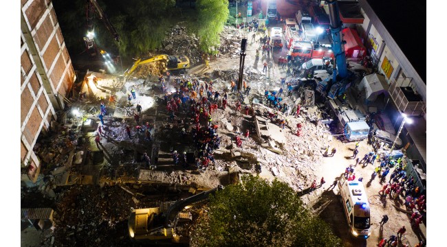 İzmir'deki depremde can kaybı 69'a yükseldi