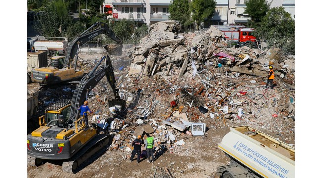 İzmir'deki depremde can kaybı 91 oldu