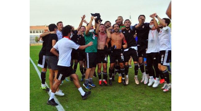 Turgutluspor kupada Denizlispor önünde