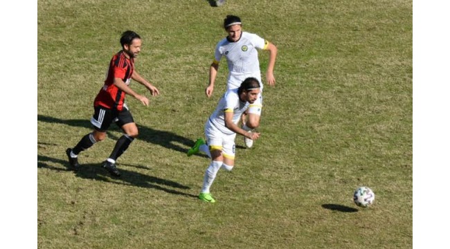 Turgutluspor Tarsus deplasmanında dağıldı: 4-0