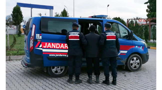 Jandarma dedektifleri JASAT aranan şahısların peşinde: 5 gözaltı!