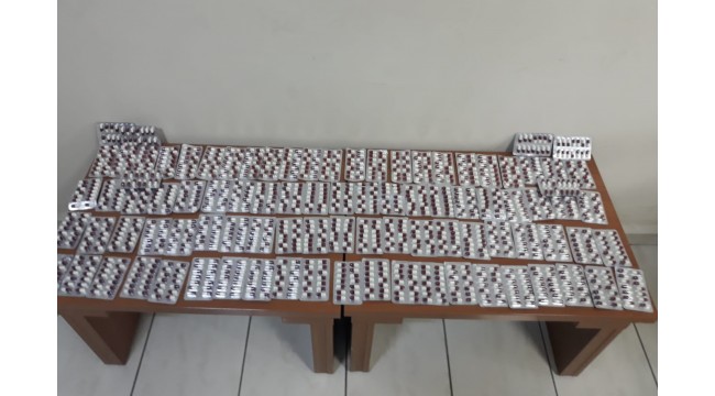 Manisa'da otomobilde 1285 uyuşturucu hap ele geçirildi
