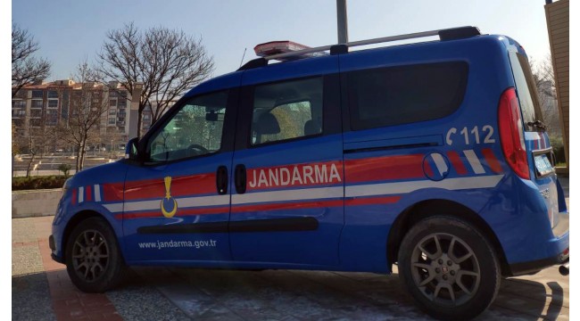 Jandarma dedektifleri JASAT aranan 8 şüpheliyi yakaladı!