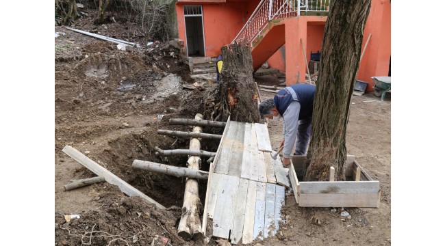 Turgutlu Belediyesi Yağıştan Etkilenen Mahallelerde Çalışmalara Başladı