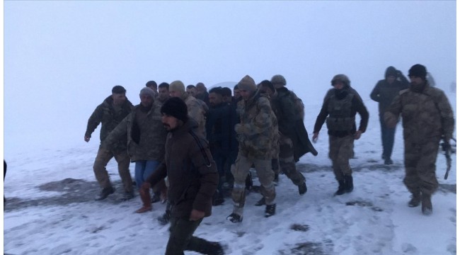 Askeri helikopter kaza kırıma uğradı: 9 şehidimiz var