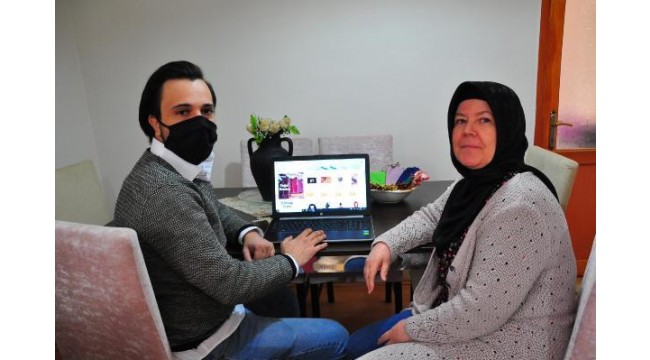 Kurduğu internet sitesiyle üreten ev kadınlarına aracı oldu