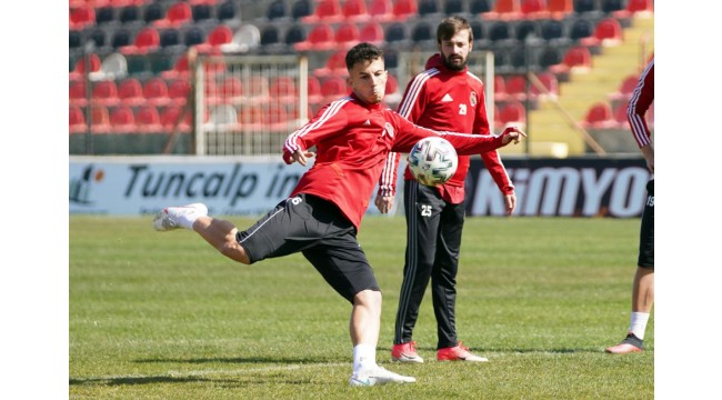 Turgutluspor'da Erdoğan, Ümit Milli Takıma çağrıldı