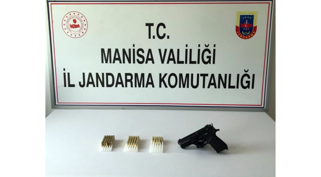 Jandarmadan ruhsatsız silah operasyonu