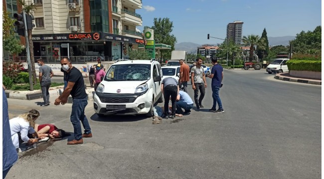 Otomobil, elektrikli bisikletle çarpıştı: 2 yaralı
