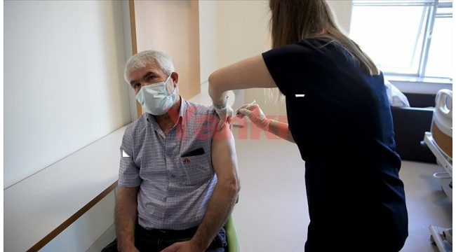 Aşılamada öncelikli gruba dahil edilen meslek grupları aşılanıyor