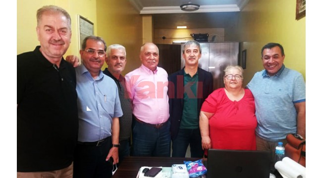 Merhum Özer anısına yapılan lokma hayrı siyasileri buluşturdu