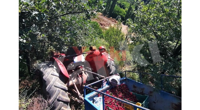 Turgutlu’da traktör uçuruma yuvarlandı: 5 yaralı