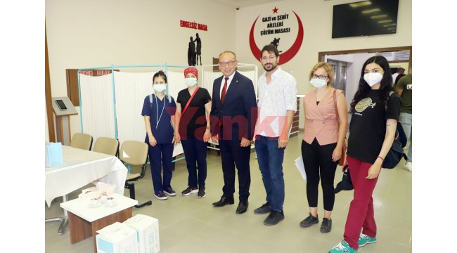 Belediye hizmet binasında aşı uygulamasına devam ediliyor