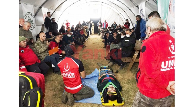 Binlerce kişiye can ve yeni hayat olanlar eğitim üssünü Spil zirvesine kurdu
