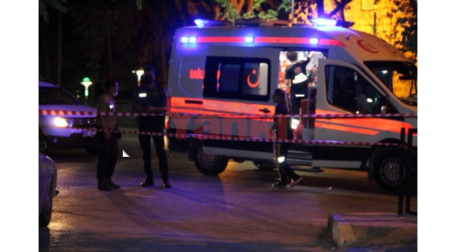 Manisa'da bıçaklı kavgada 1 kişi ağır yaralandı
