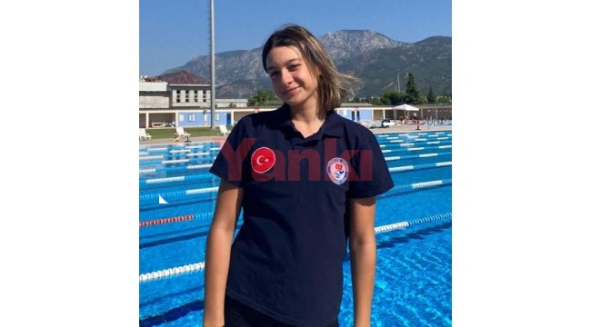 Manisalı Yüzücü Elif Naz Oktay Milli Takım'da