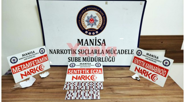 Üzerlerinde ve evlerinde uyuşturucu maddeler bulunan 3 kişi tutuklandı