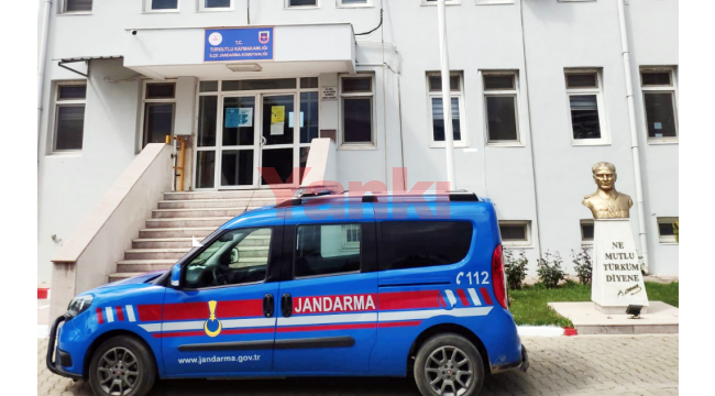JASAT Turgutlu'da aranan 15 şahsı yakaladı