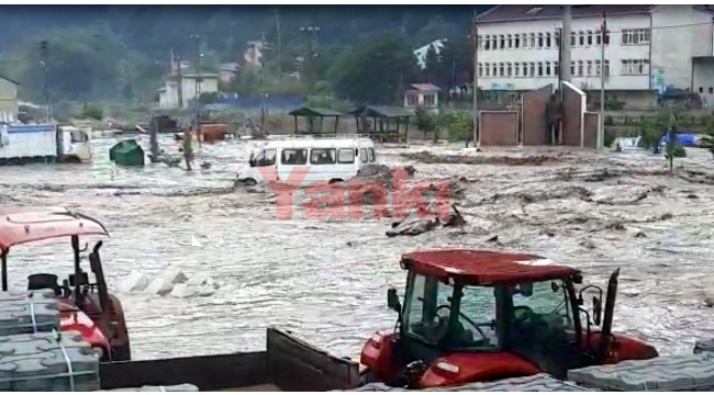Kastamonu'da sel: Bozkurt ilçesi sular altında kaldı