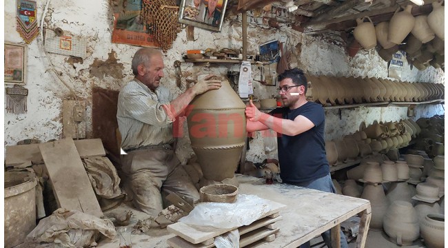 Kulalı 12. kuşak çömlekçinin eserleri, otel ve konaklardan ilgi görüyor