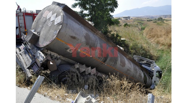 3 aracın karıştığı kaza ucuz atlatıldı!