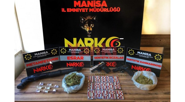 Durdurulan araçtan bunlar çıktı! 3 kişi tutuklandı