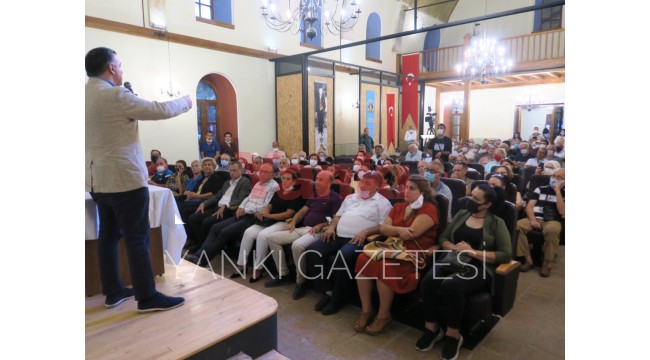 Gazeteci-Yazar Barış Yarkadaş Turgutlu'da okurlarıyla buluştu